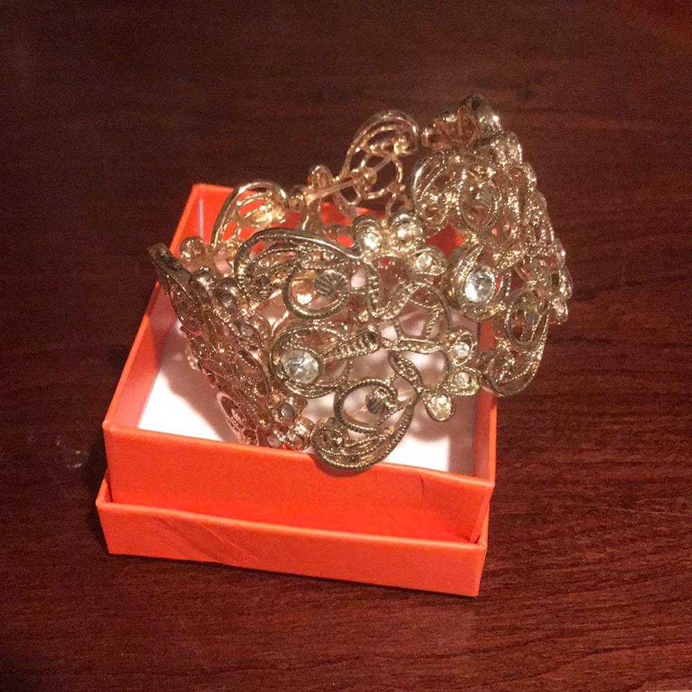 Gold thick bangle bracelet